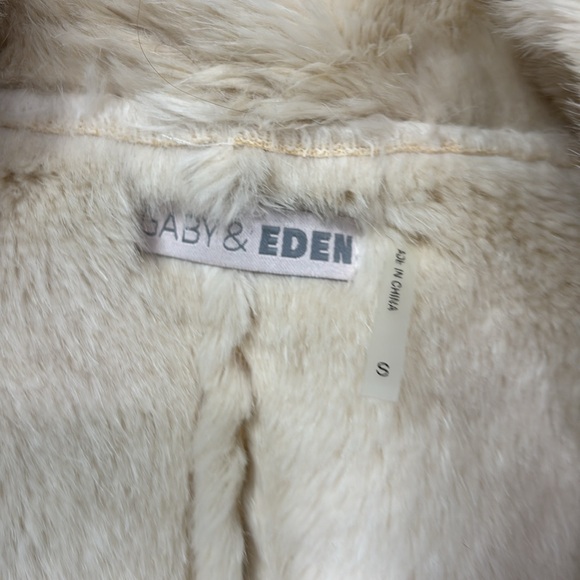 Suede and “fur” vest - Picture 3 of 4